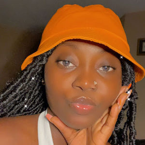 Meet your Posher, Rose